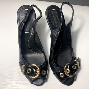 BCBG MaxAzria Peep toe Pumps